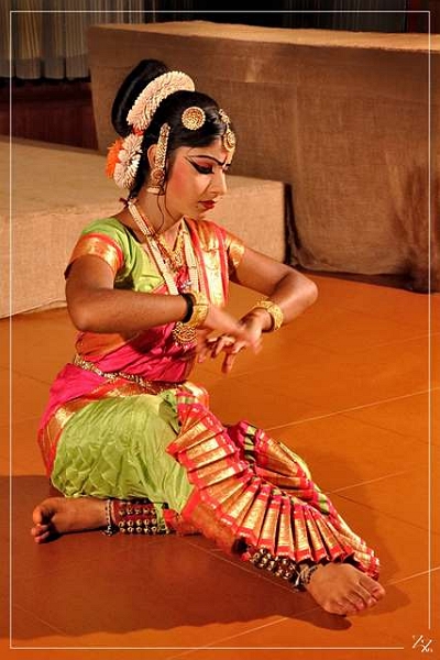 51108 Bharata Natyam 01-2014 (Zz) (Copier).jpg